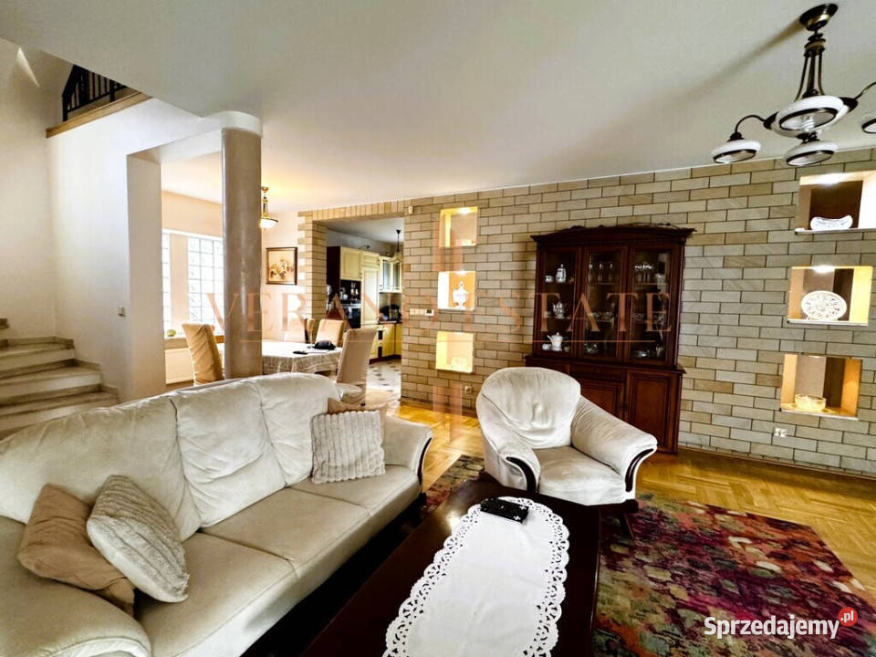 Dom 230 m z pięknym ogrodem umeblowany Domy Radom