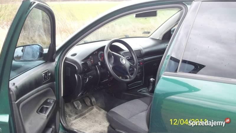 VW Passat 2000r ciemnozielone kombi rodziny