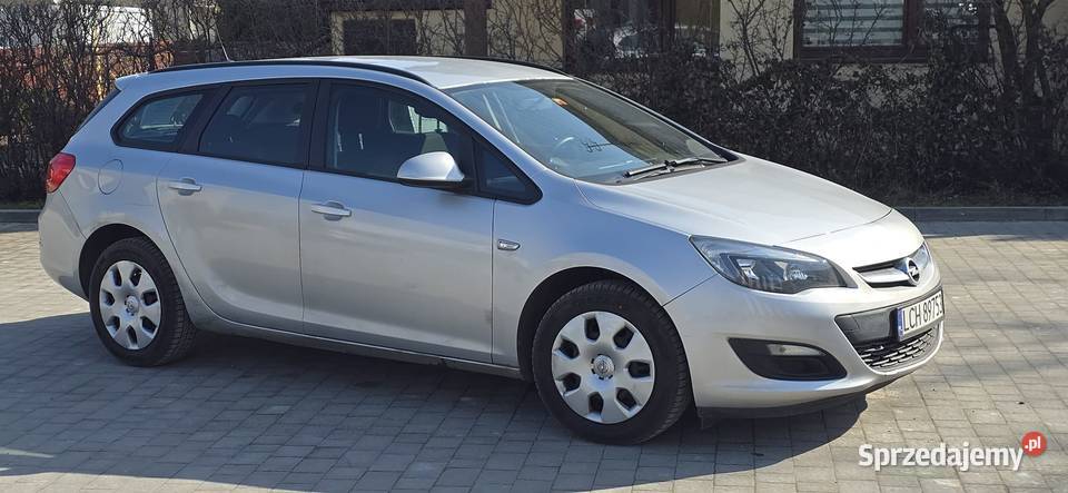 Opel Astra kombi 2016 sprzedam