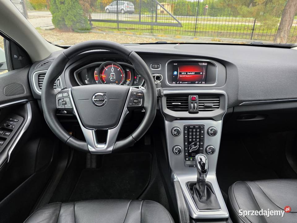 Volvo v40 D4 190 automat bezwypadkowy opłacony