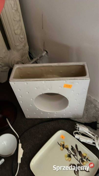 Wazon z dziurą w ciepłym odcieniu bieli Gdańsk