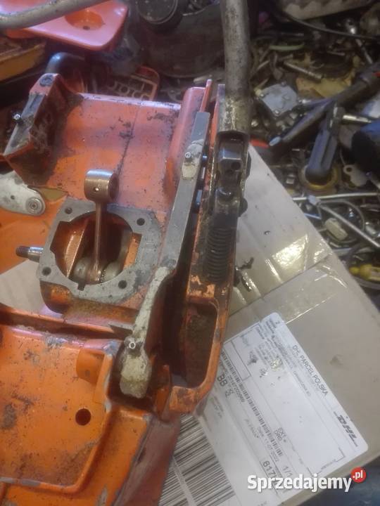 Dźwignia hamulca z osłoną Husqvarna 444 Żywiec