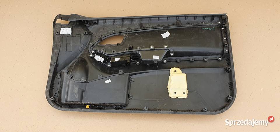 KIA PICANTO II TAPICERKA BOCZEK DRZWI 823301Y310 Wyposażenie wnętrza Trzciel