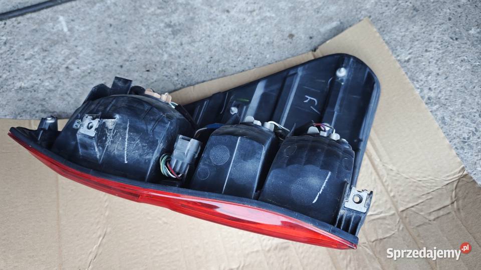 Lampa lewy tył toyota hilux 2025r Łęczna