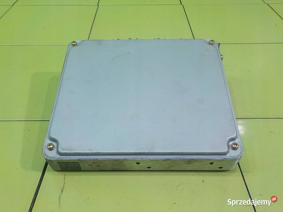 TOYOTA PRIUS II 15 VVTI 04r HB 5D sterownik osobowe Suków