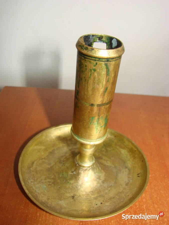 stary mosiężny świecznik