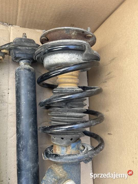 Amortyzatory sprężyny komplet przód tył E84 XD osobowe Stalowa Wola sprzedam