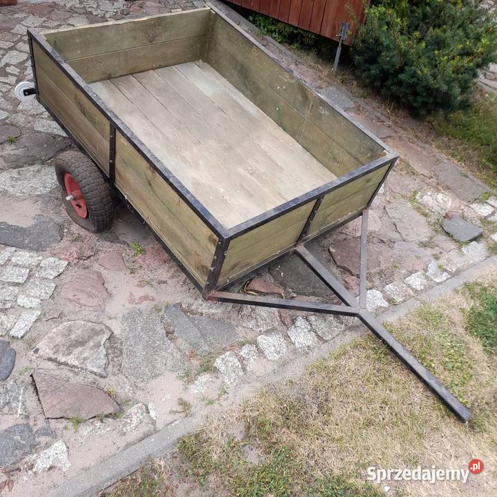 Przyczepka do kosiarki traktorka