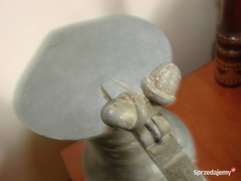 cynowy dzbanek z pokrywką Pruszcz Gdański sprzedam