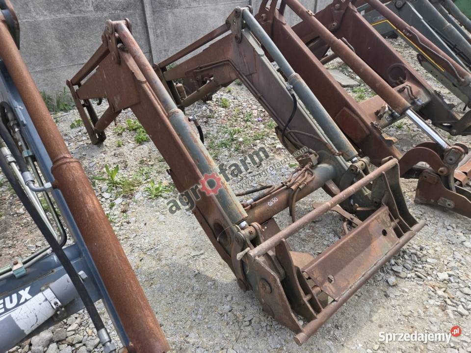 Ładowacz czołowy Agram Q650 Osprzęt roboczy Byków