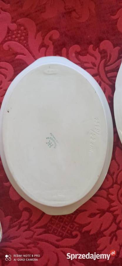 Patera różane bukiety na białej porcelanie Porcelana i szkło pomorskie