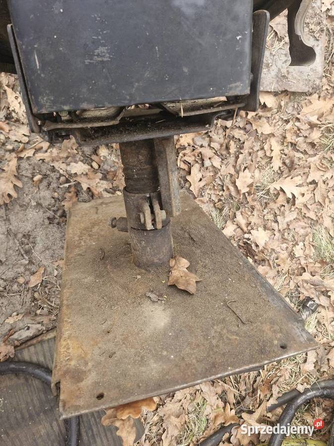 Siedzenie z obrotnicą ostrówek k162 ursus Barlinek