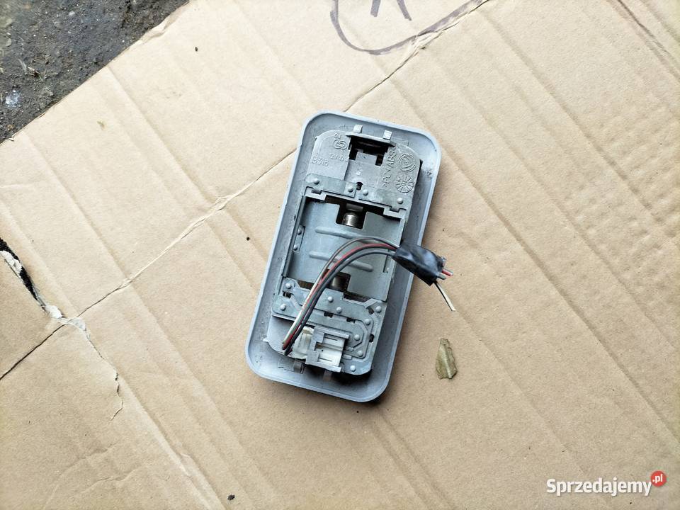 Primastar Trafic Vivaro LAMPKA WNĘTRZA Kamień-Kolonia sprzedam