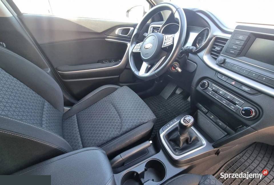 Kia Ceed 16 CRDI Hybryda MHEV 135 2021r Gołuchów