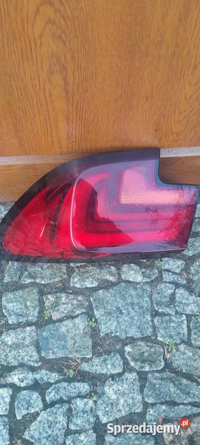 Sprzedam Lampę prawą tył w klapę 2018 LED EU osobowe Dobiegniew