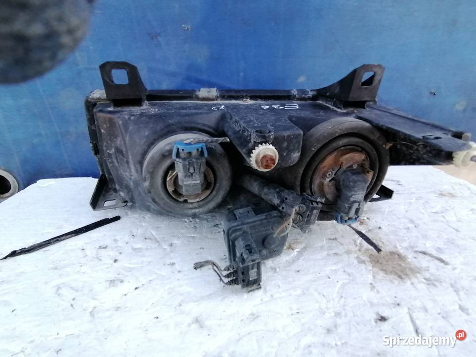 Lampa Prawa Przód Bmw E36 osobowe Wisznice