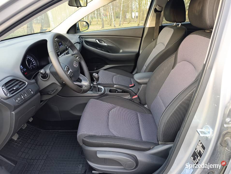 Hyundai i30 Salon 2022 15 benz 63 Wolbrom