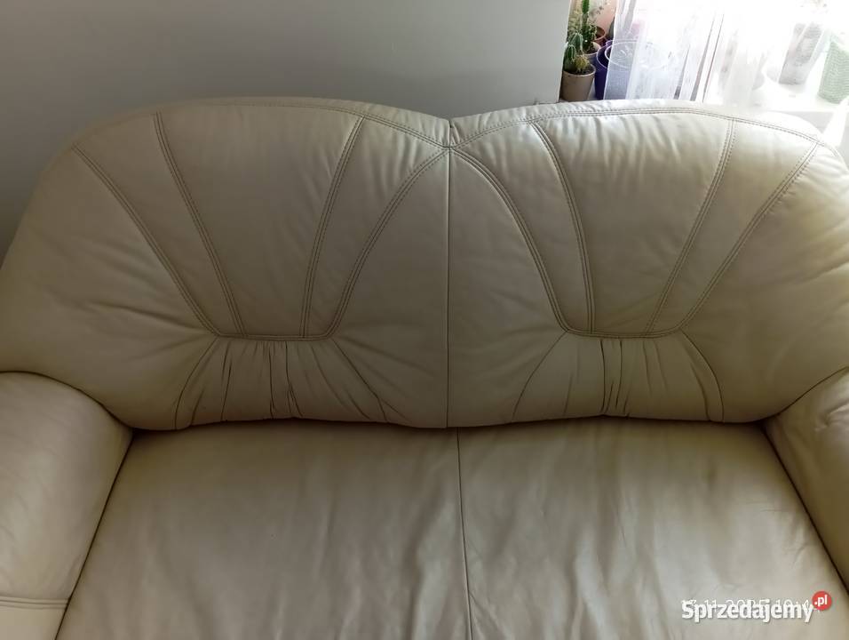 Skórzana sofa w stanie