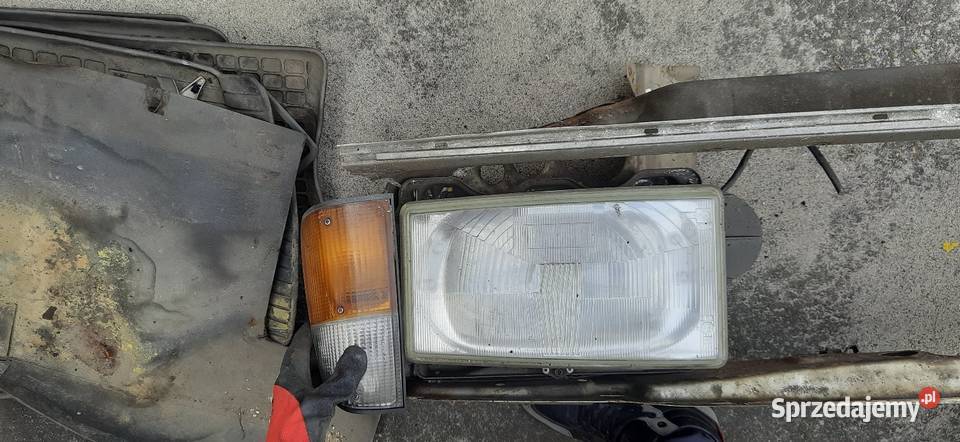 Lampy z migaczami grillem i pas przedni Tarnowskie Góry sprzedam