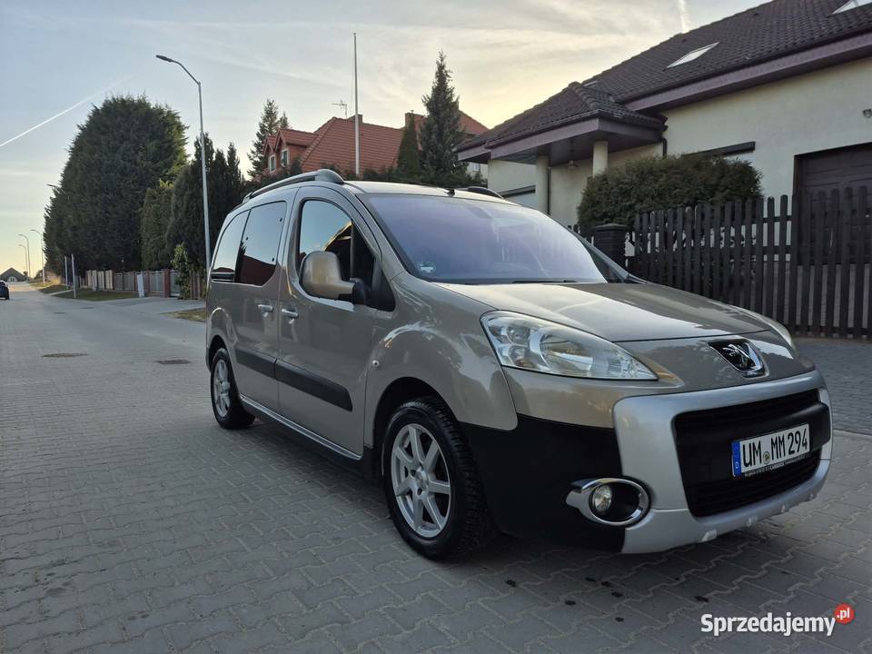 Partner 16d Klimatronik Alufelgi Parktronik wielofunkcyjna kierownica Partner Szczecin