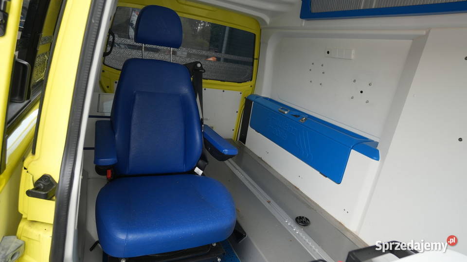 Karetka ambulans VW nieuszkodzony Warszawa