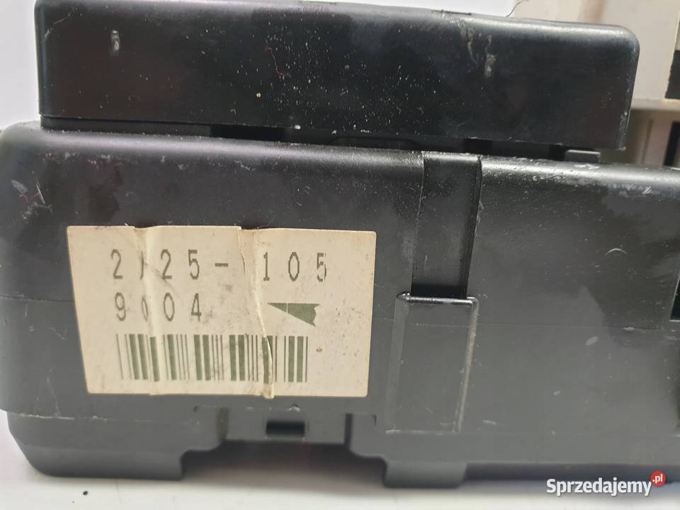 Volvo S40 V40 lift 19 D SKRZYNKA BEZPIECZNIKÓW osobowe Janów
