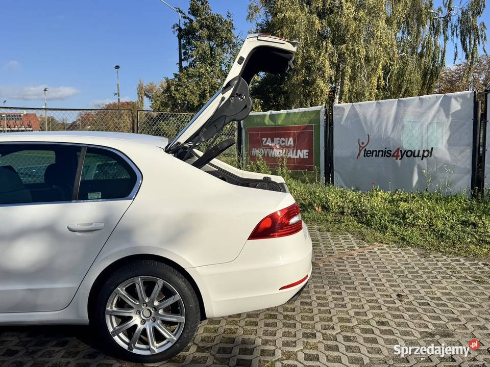 Skoda Superb 16 TDI 2013 r 137 Biała tempomat Gdańsk