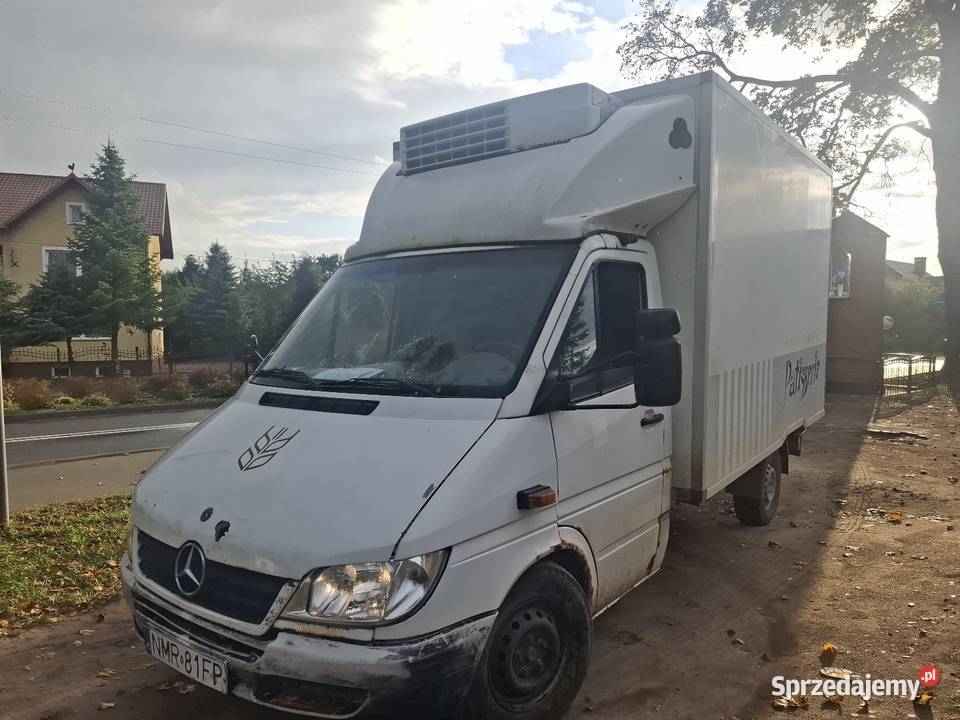 Mercedes Sprinter kontener izoterma skórzana tapicerka Czarna Woda