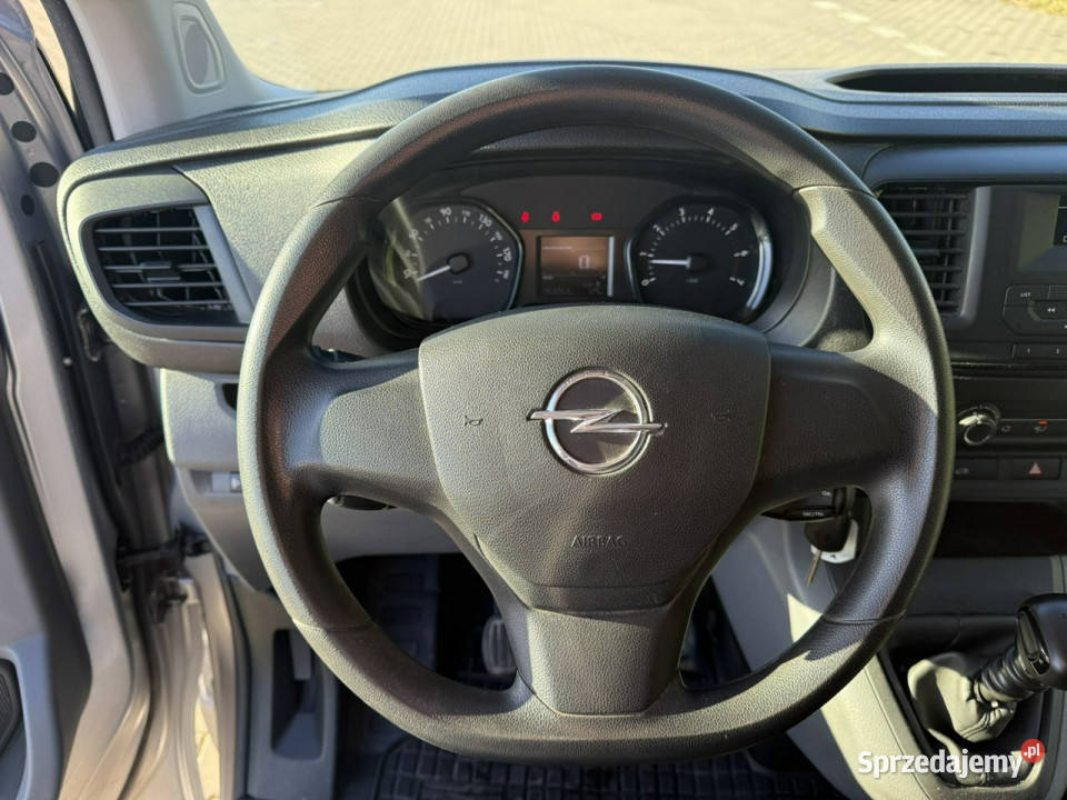 Opel Vivaro 15 DieselSerwisowanyGwarancjaBogate Motoryzacja Piekoszów sprzedam