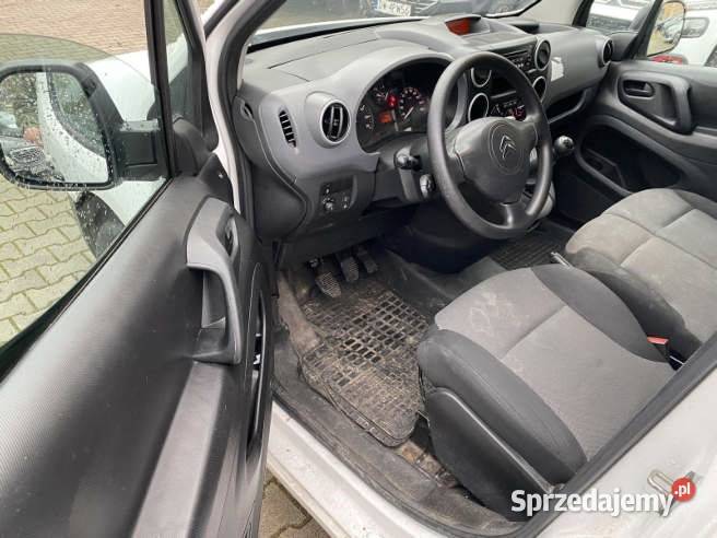 CITROEN BERLINGO VAN 2018 156000 ccm 100 Rok produkcji 2018 Warszawa