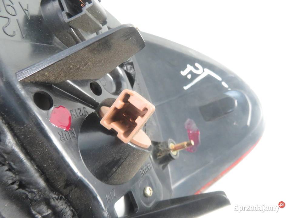 LAMPA PRAWA TYLNA NISSAN ALMERA N16 SEDAN sprzedam