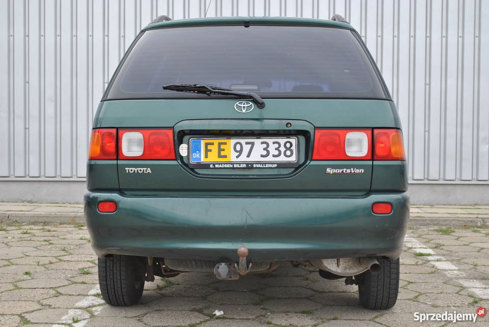 Toyota Picnic 20 benzyna 128 2 os Ciężarowy Vat1 radio / CD Łódź