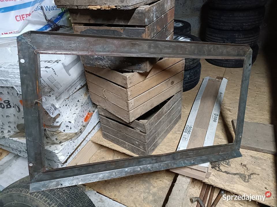 Ramka tylnej szyby Ursus C360 Jasło