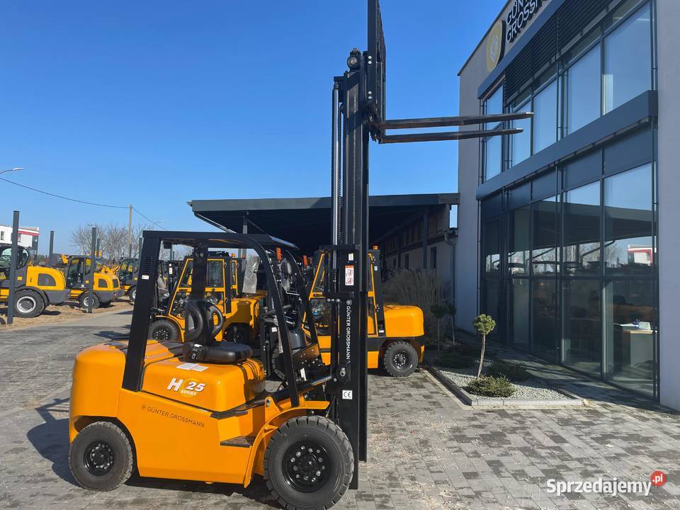Nowy wózek widłowy 25T triplex diesel 2024 Lidzbark