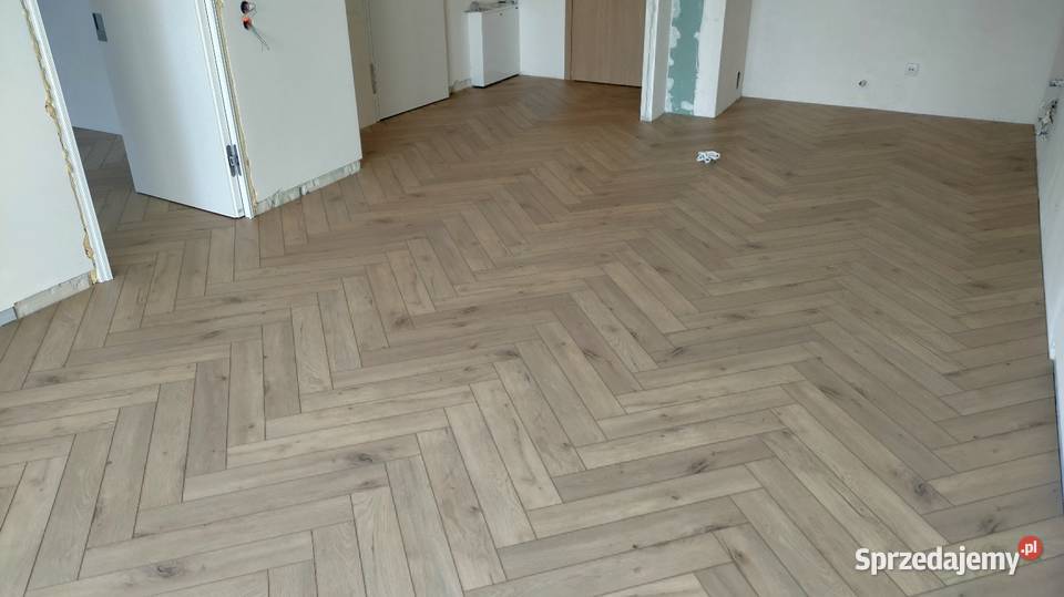 Montaż układanie paneli listew przypodłogowych Bielsko-Biała