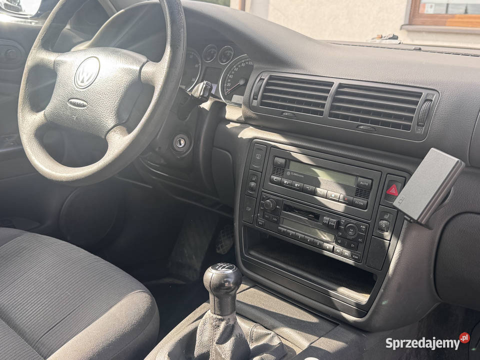 Volkswagen Passat 2004r CD Paniówki