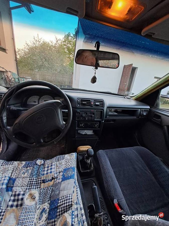 Opel vectra A 20 benzyna Katalizator 1993 Zakrzew