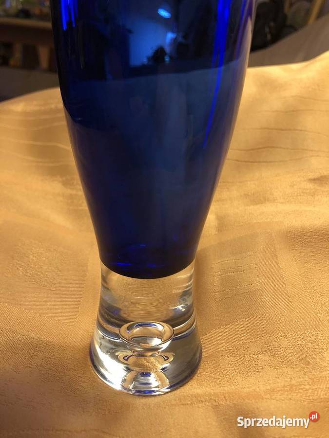 Szklanki kobaltowe łodygowe w stanie 4 sztuki Zegrze sprzedam