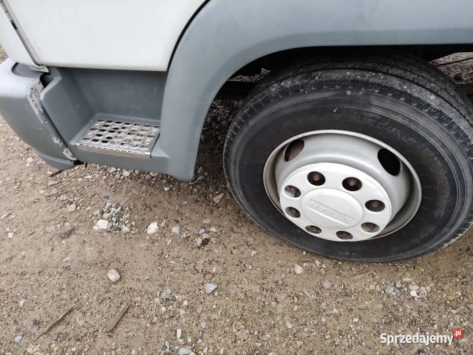 Nissan atleon 2005 12 ton DMC rama pod wywrotka 366666km Myślenice