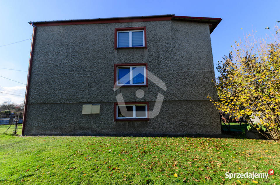 Dom 3 kondygnacyjny Trzciana gm Świlcza asfalt