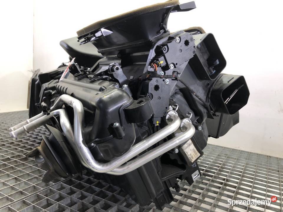 NAGRZEWNICA KOMPLETNA KOMBAJN AUDI A4 B9 osobowe