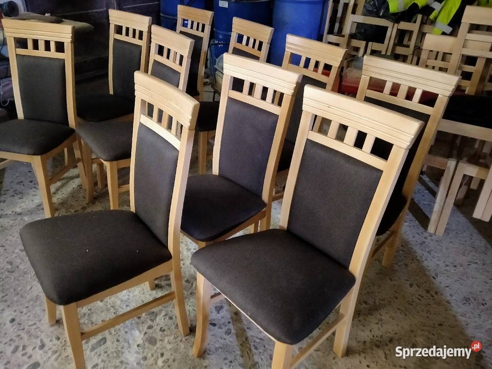 Piękne nowoczesne krzesła bukowe