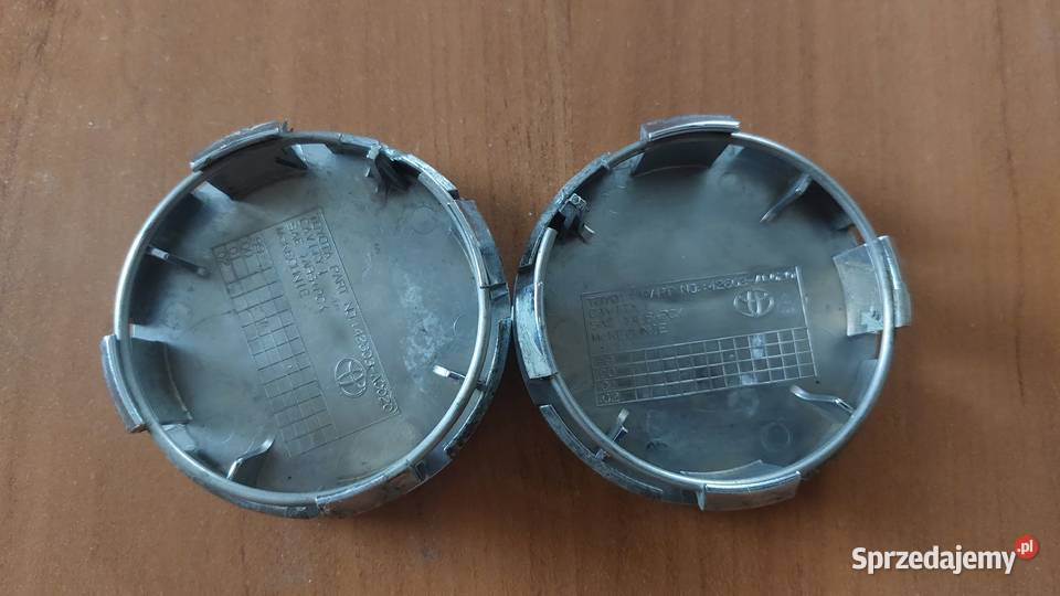 Dekielek TOYOTA 63 mm 42603AC020 2 sztuki