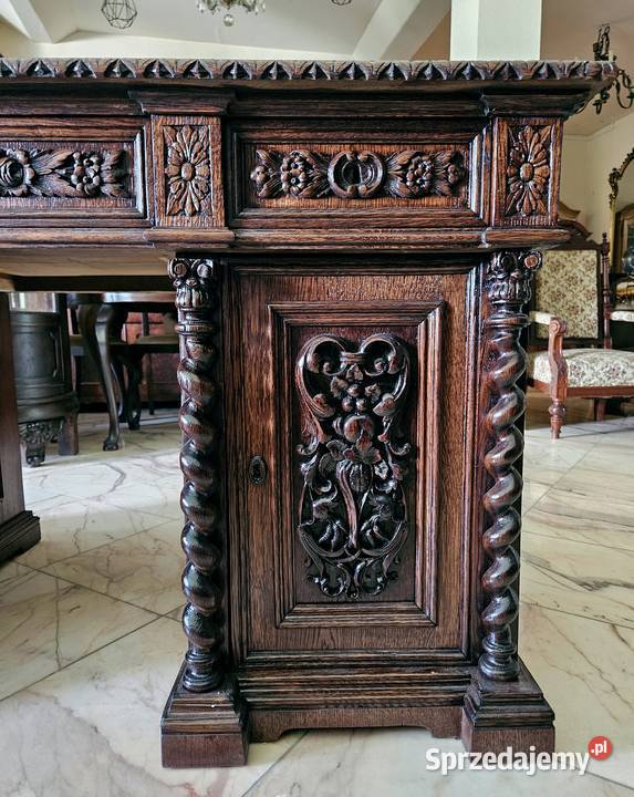 Dębowe biurko neorenesansowe z końca XIX wieku