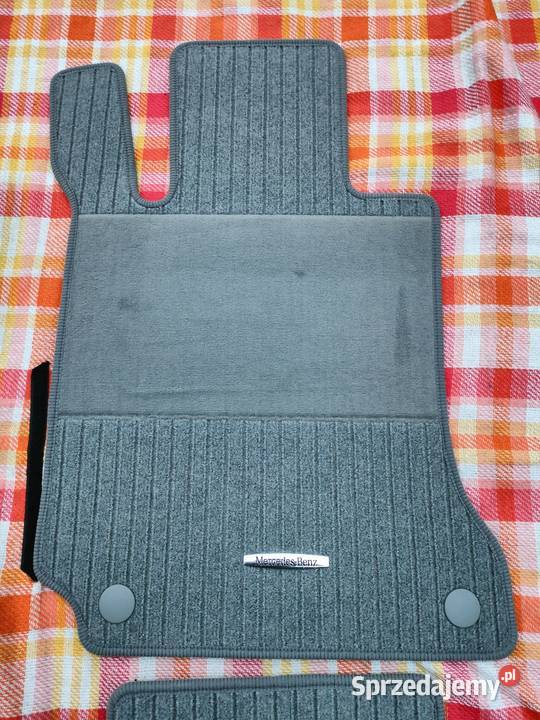 Dywaniki Oryginalne Mercedes W204 S204 szare Bolewice sprzedam