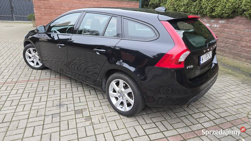 Volvo V60 D3 163 2012 Salon automat bezwypadkowy elektrochrom. lusterko wst. mazowieckie Piaseczno sprzedam