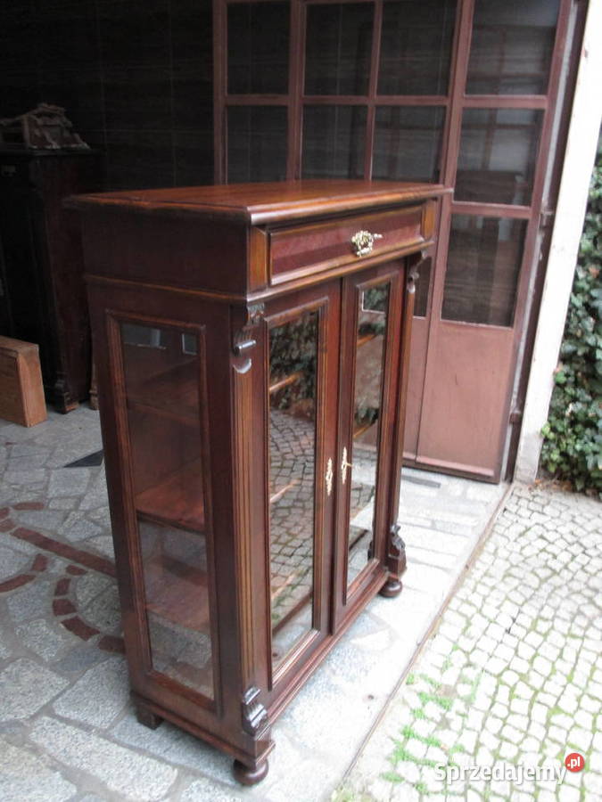 Antyki Komodawitrynaszfki fotele