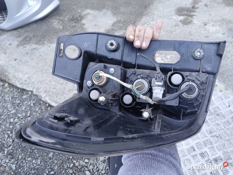 Lampa prawa tylna Subaru Forester III SH EU Lampy tylne Radłów sprzedam
