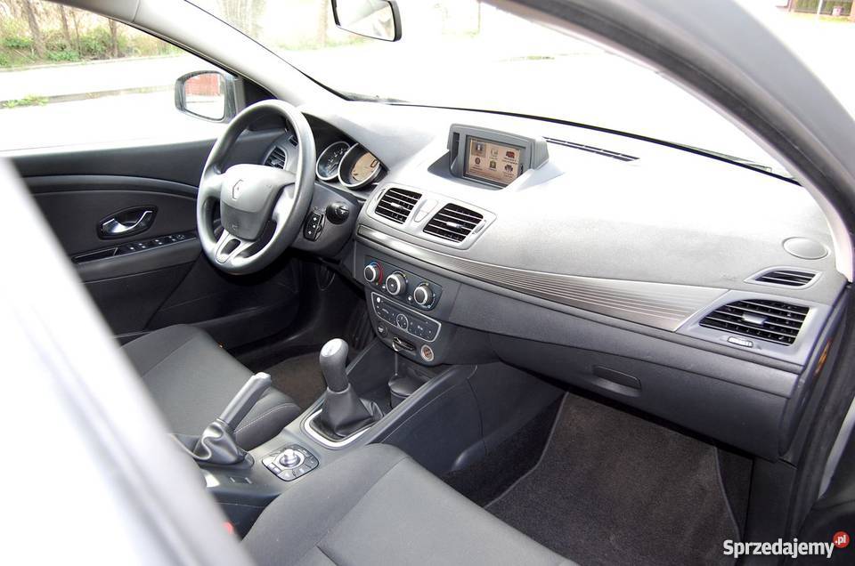 Ładna Meganka z małym przebiegiem benzyna ABS Goleniów