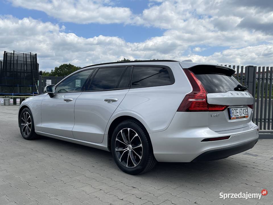 VOLVO V60 II 20 Diesel D3 150 2020r 122 810 system Start-Stop Rzeszów